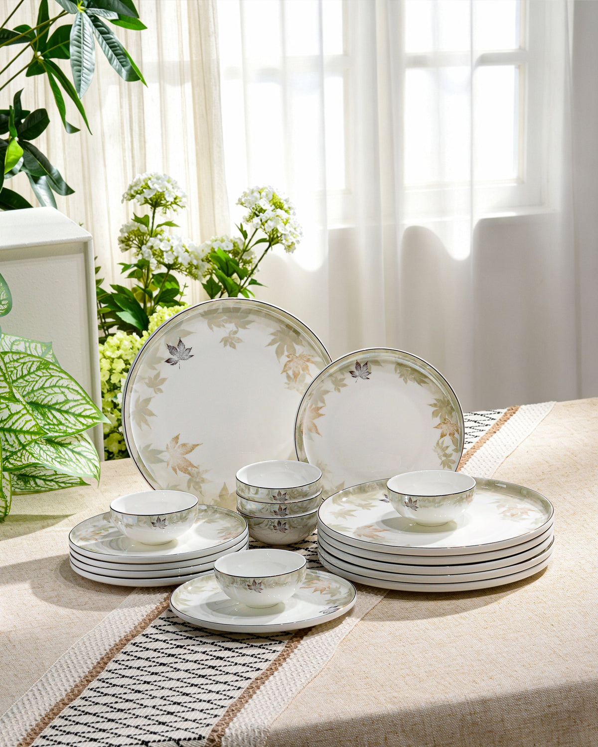 TAKISSO Golden Whisper Dinner Set