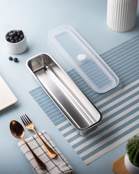 TAKISSO Long - 900ml Microwave Safe Container (With Push-Pull Airtight Mechanism)