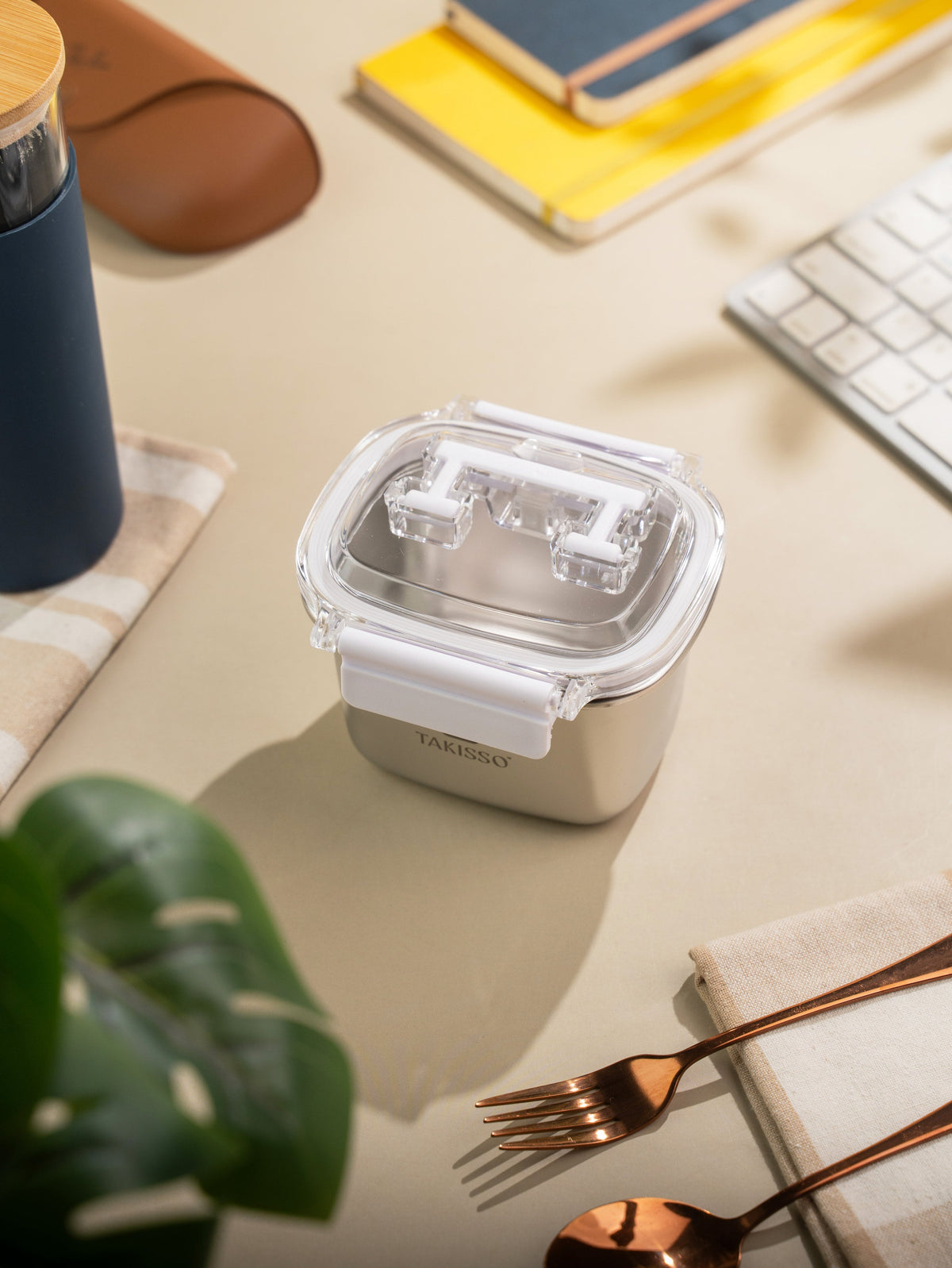 TAKISSO Rectangle - 450ml Microwave Safe Container With Handle