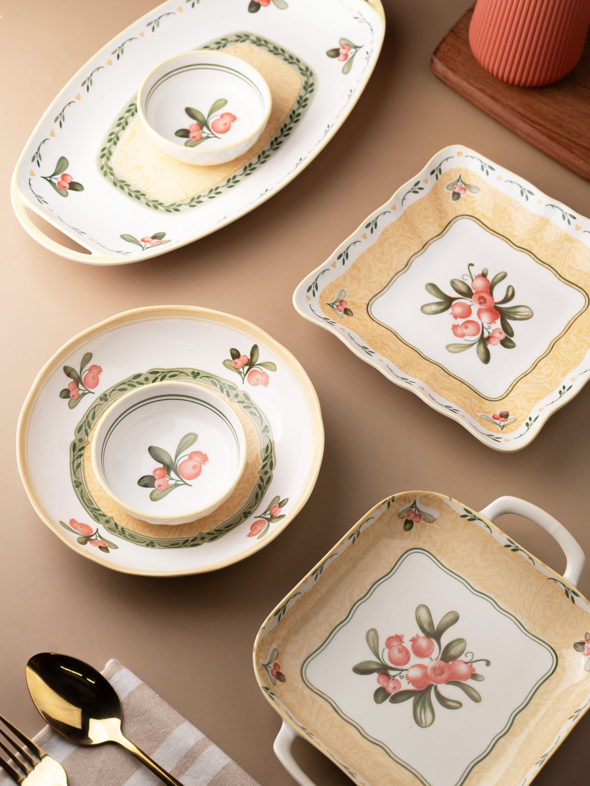 TAKISSO Porcelain Platter Set of 6