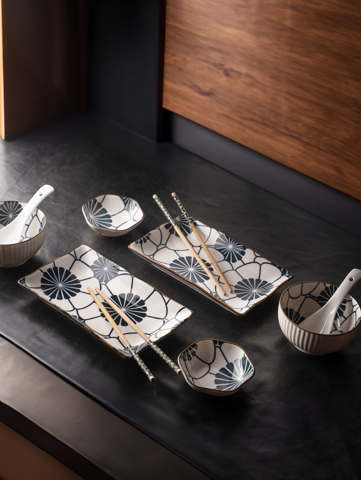 TAKISSO Porcelain Sushi Set of 10